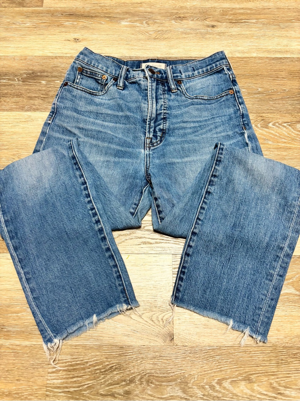 Madewell Light Blue Straight-Leg Jeans with Contrast Stitching